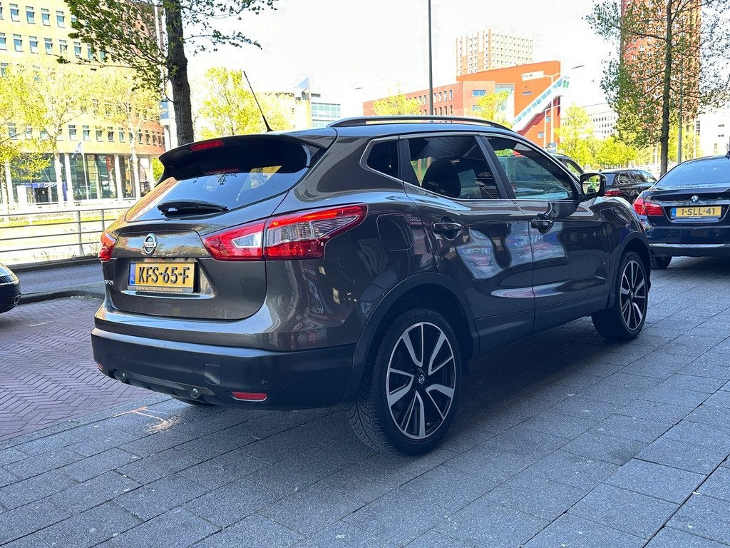 Nissan Qashqai 1.2 Acenta Automaat Leer Navi 360 Camera, Auto's, Nissan, Gebruikt, 4 cilinders, Bruin, 116 pk