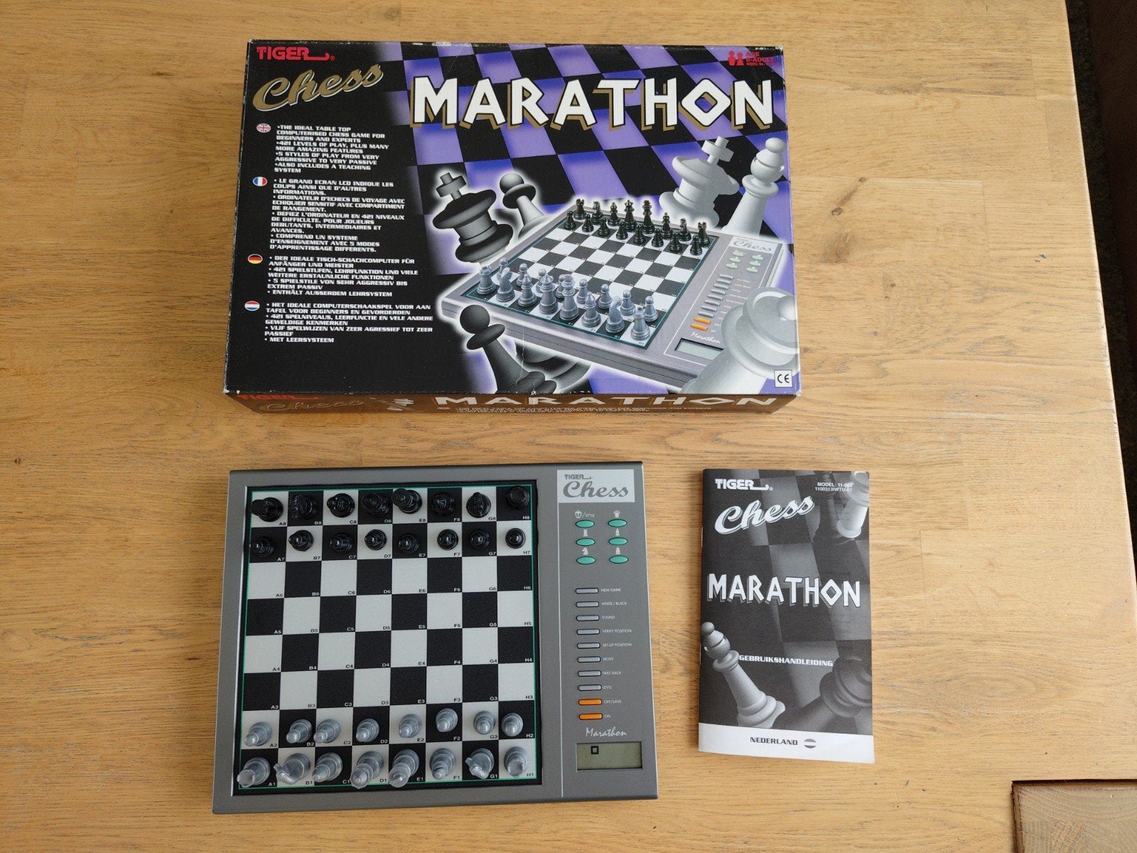 Tiger Chess Marathon Elektronisch Schaakspel, Hobby en Vrije tijd, Gezelschapsspellen | Bordspellen, Zo goed als nieuw, Een of twee spelers
