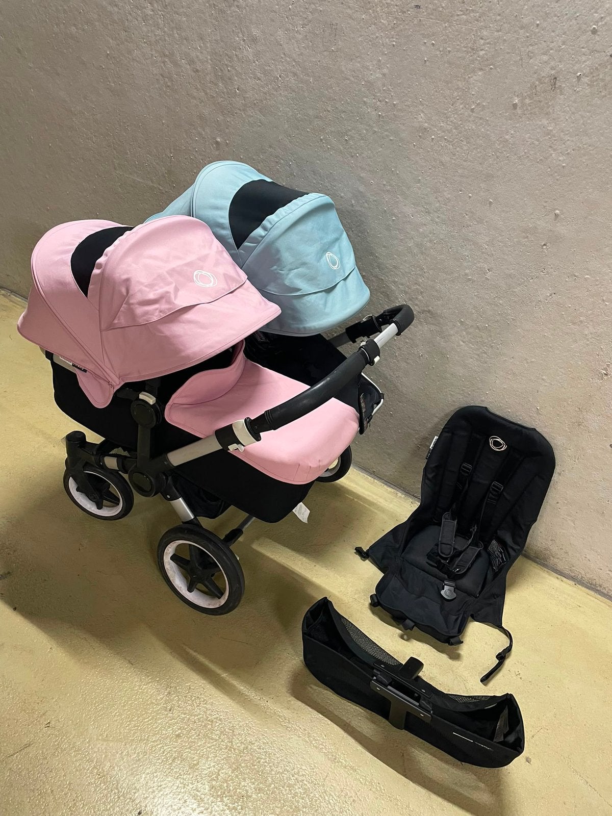 Bugaboo donkey 2-3 duo, Kinderen en Baby's, Kinderwagens en Combinaties, Support@bugaboo.com, Gebruikt, Bugaboo, Ophalen of Verzenden