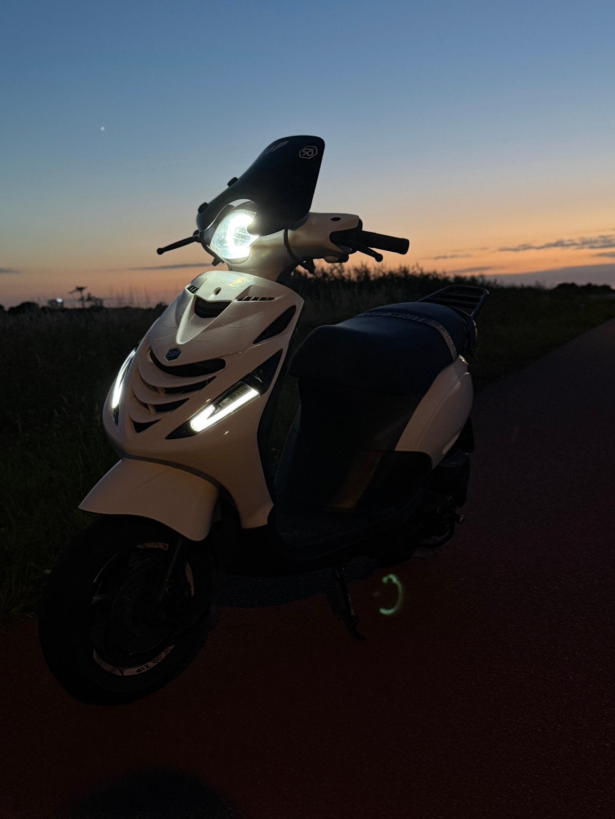 Zip 4t 50cc - Wit - 2016 (Ruilen ook optie), Fietsen en Brommers, Scooters | Piaggio, Ophalen, Gebruikt, Maximaal 45 km/u, Zip