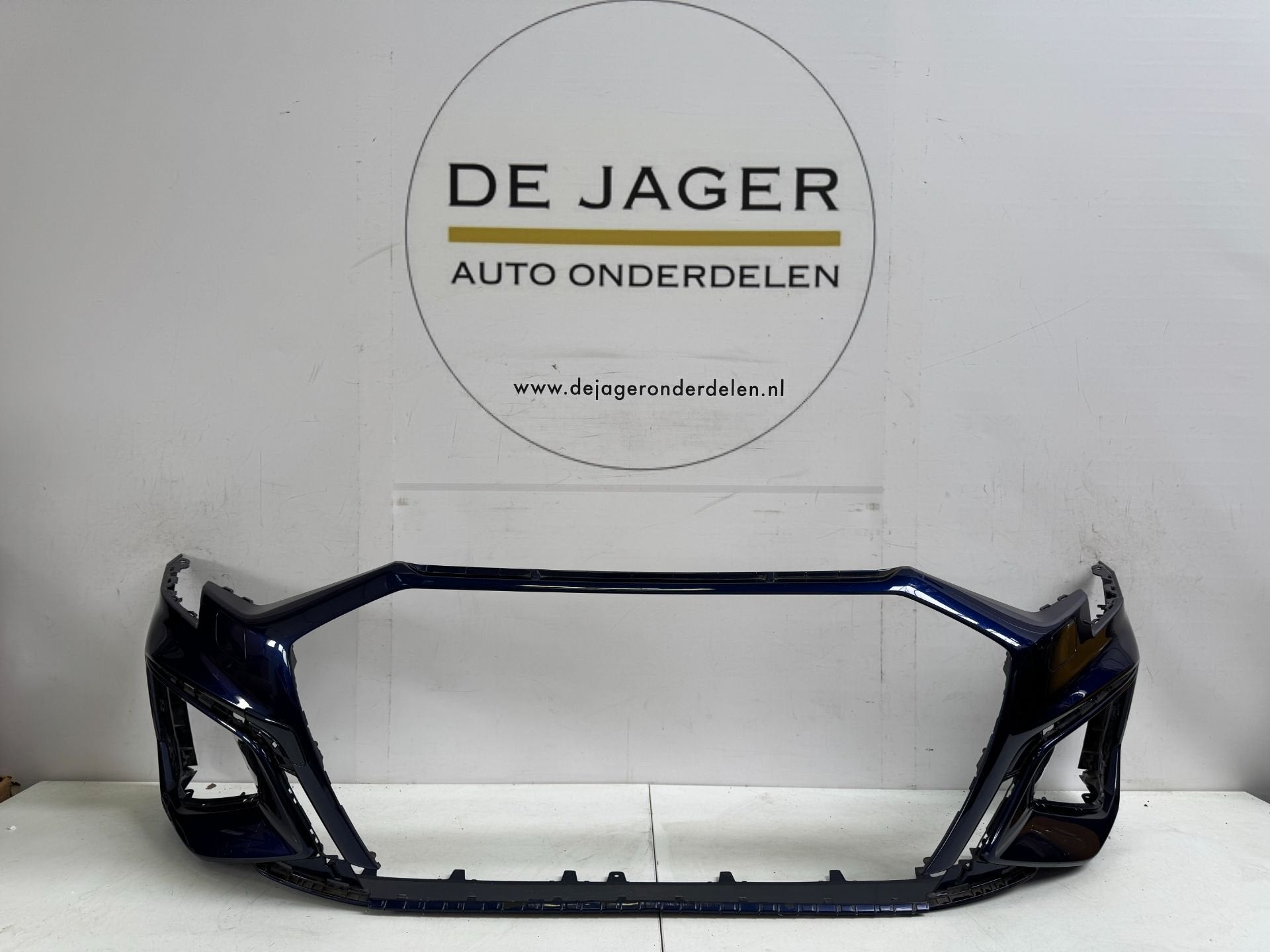 AUDI S3 A3 S LINE 8Y VOORBUMPER BUMPER 8Y0807437F 2019-, Auto-onderdelen, Carrosserie en Plaatwerk, Gebruikt, Voor, AUDI AG, Auto-Union-Strasse 1
85045  Ingolstadt, DE