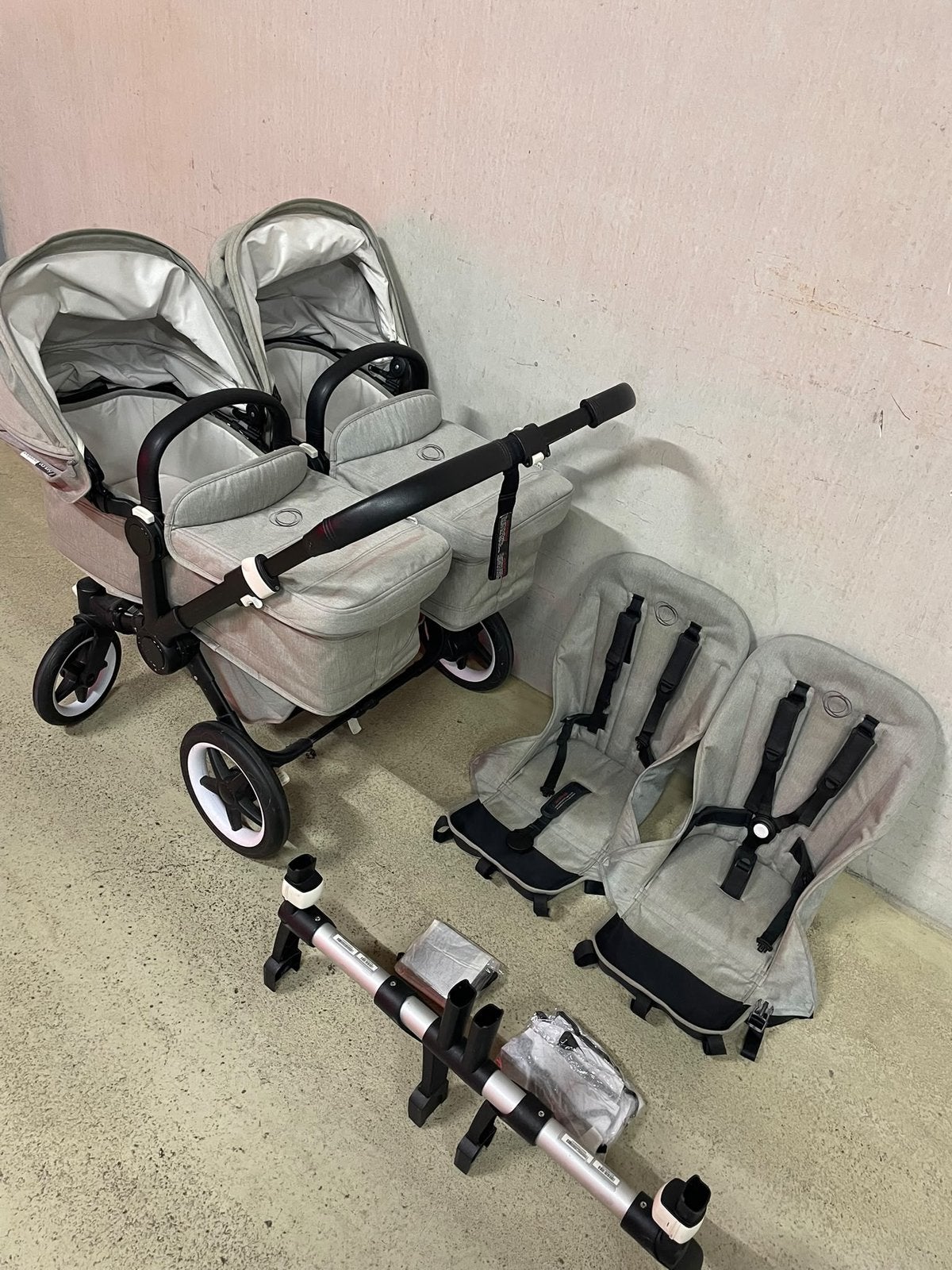 Bugaboo donkey 2 Twin mineral light grey, Support@bugaboo.com, Gebruikt, Bugaboo, Ophalen of Verzenden