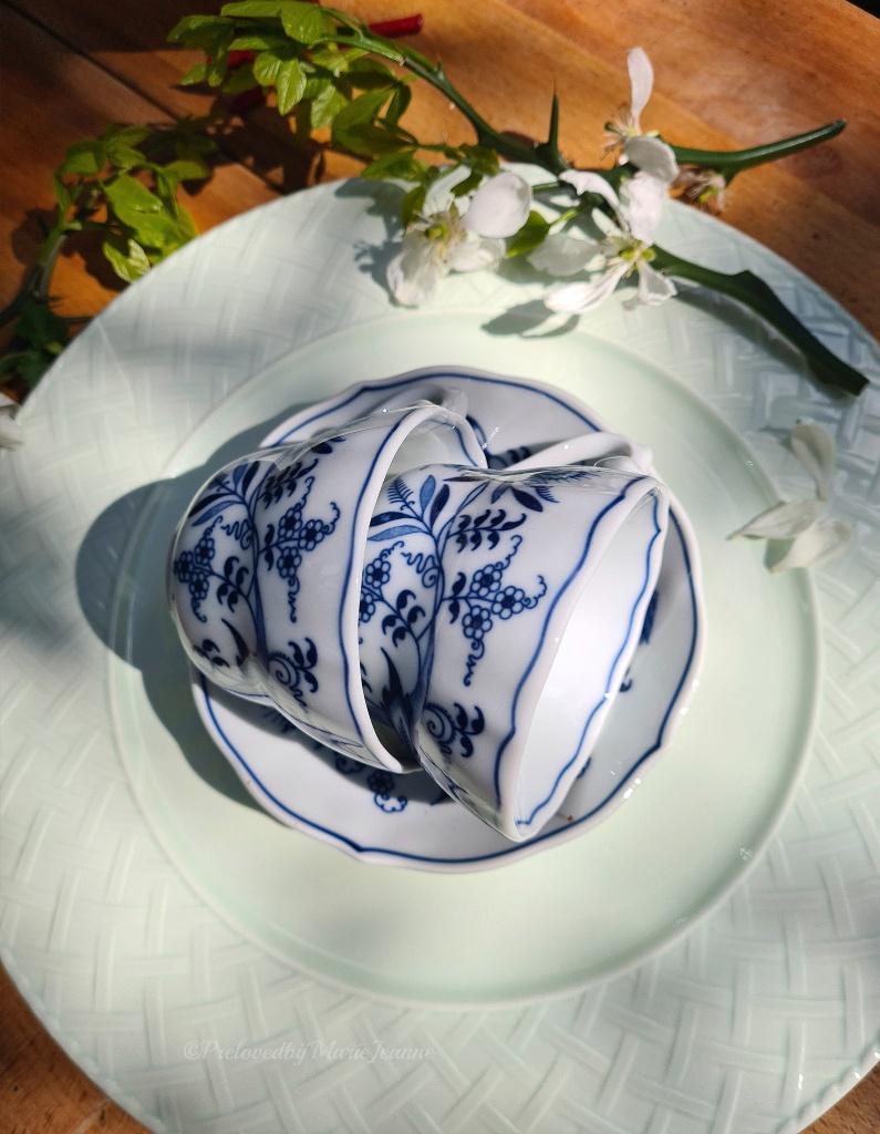Blue Danube Japan 2x theekopje schotelset Blue Onion., Ophalen