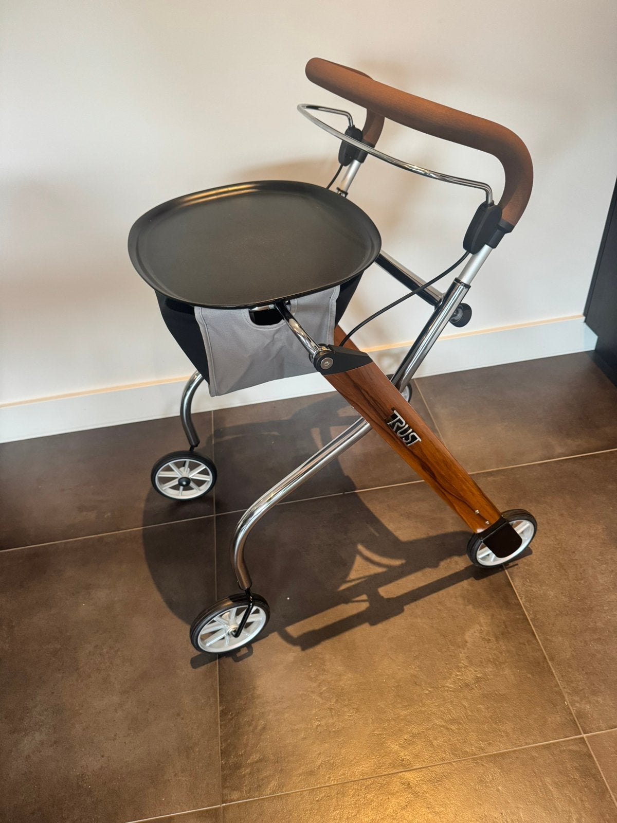 Rollator voor binnen. Als nieuw., Ophalen of Verzenden, Zo goed als nieuw