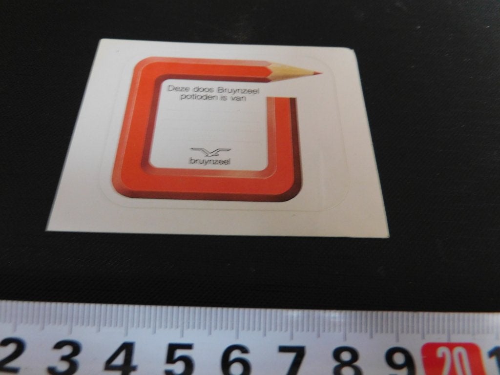 sticker label etiket deze doos BRUYNZEEL potloden is van ..*, Verzamelen, Ophalen, Zo goed als nieuw