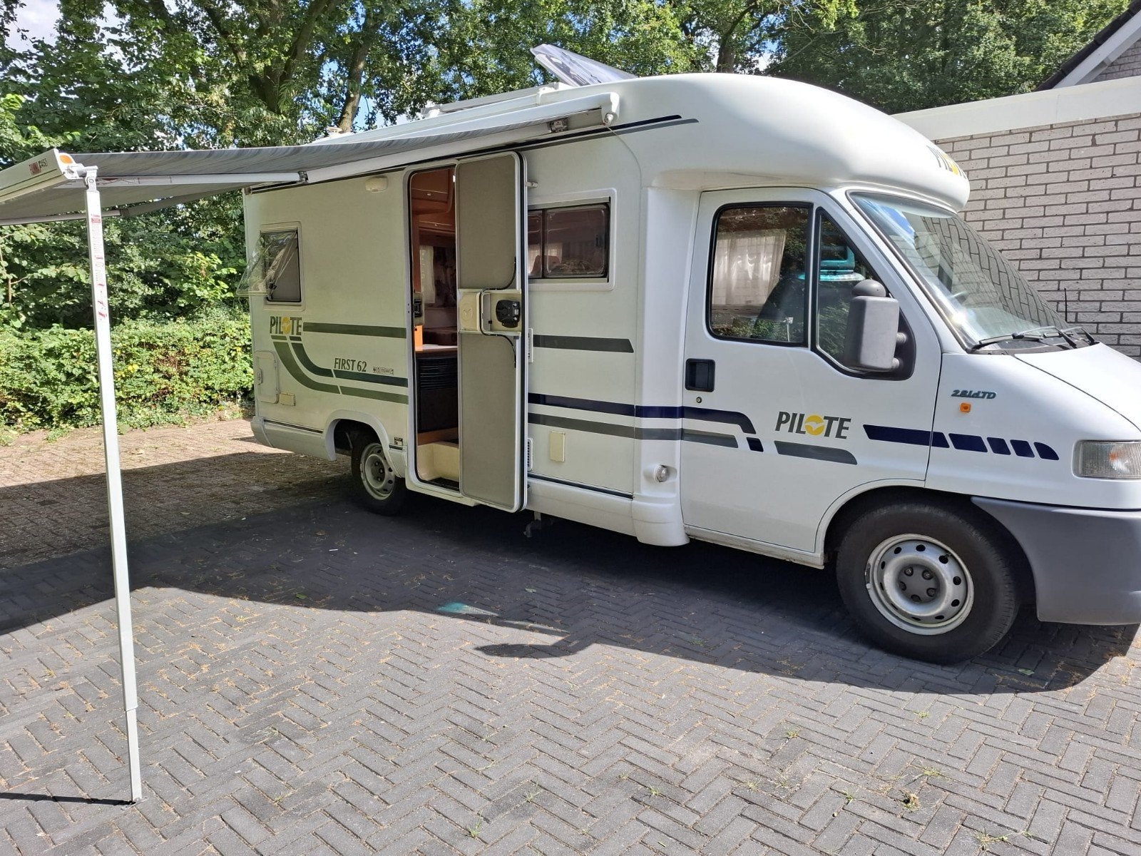 Pilote First 62 .2.8 idtd, Caravans en Kamperen, Campers, Particulier, tot en met 4, Half-integraal, Pilote, Fiat, 5 tot 6 meter