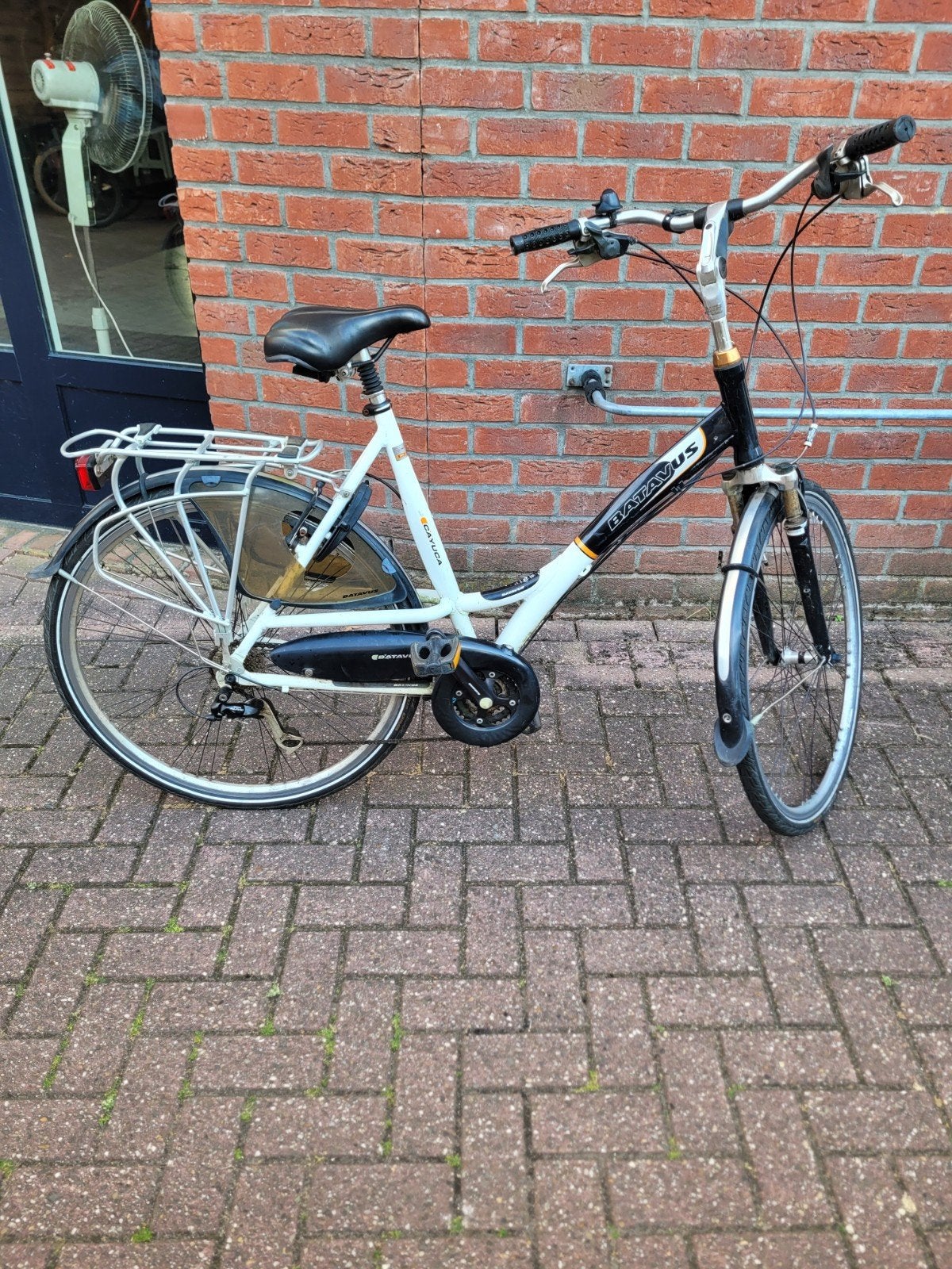 Dames fiets, Fietsen en Brommers, Fietsen | Dames | Damesfietsen, Ophalen, Gebruikt, Velgrem, Versnellingen