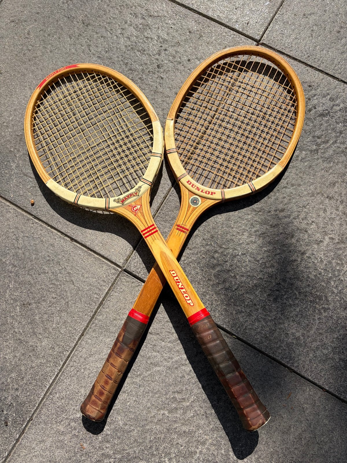 Vintage Dunlop houten tennisrackets - Set van 2, Sport en Fitness, Tennis, Ophalen, Gebruikt, Racket, Dunlop