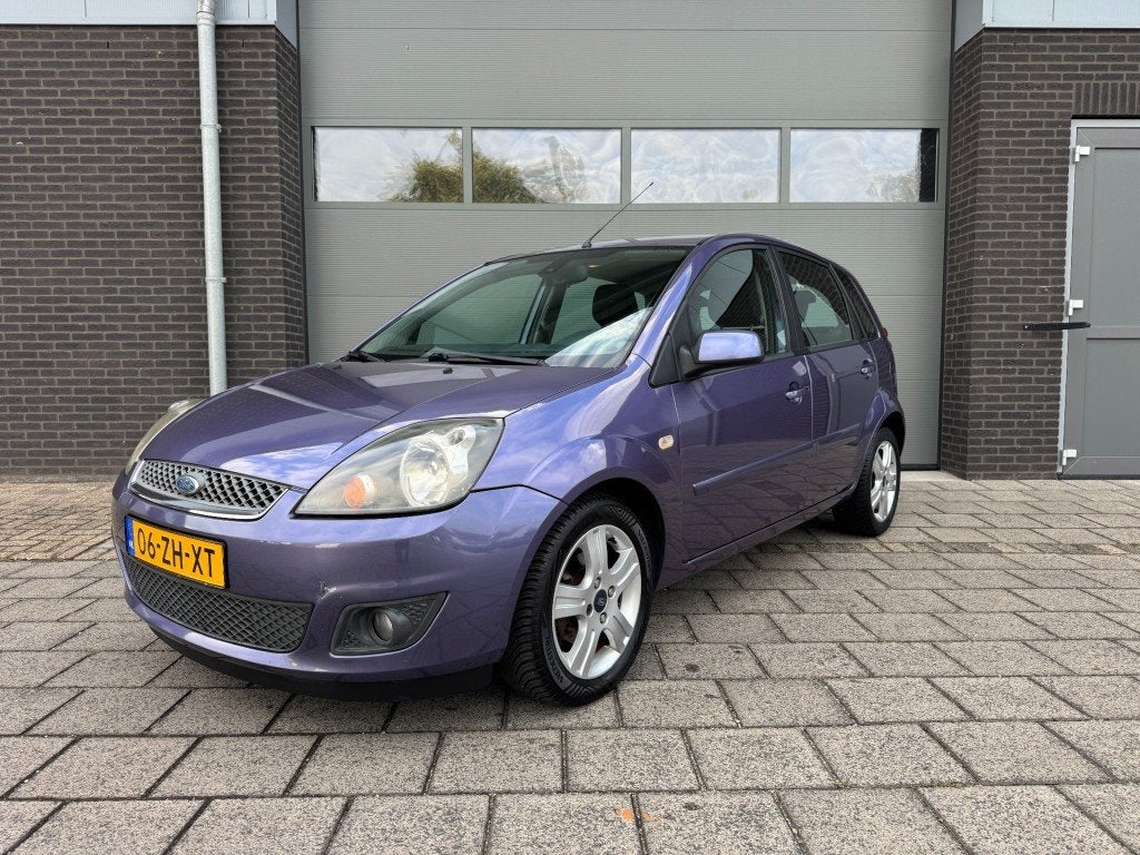 Ford FIESTA 1.4-16V Futura airco, Auto's, Voorwielaandrijving, Origineel Nederlands, Handgeschakeld, Fiësta