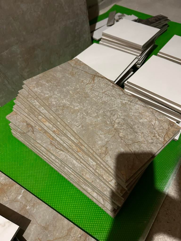 Restpartij keramische wand/vloer tegels Tebe san petro lev, Doe-het-zelf en Verbouw, Tegels, 60 cm of meer, 40 tot 60 cm, Keramiek
