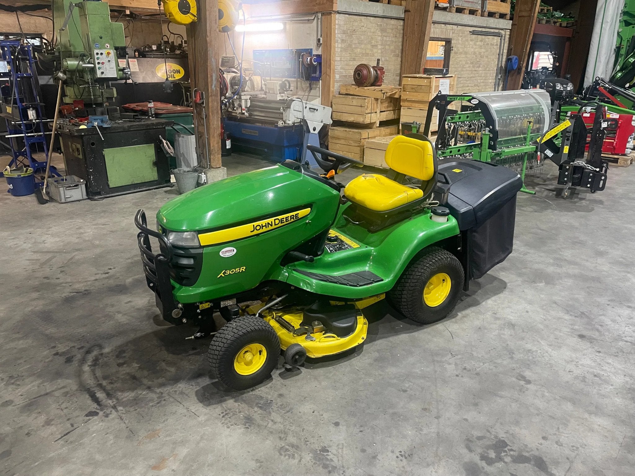 John Deere X305R, Overige, Oogstmachine