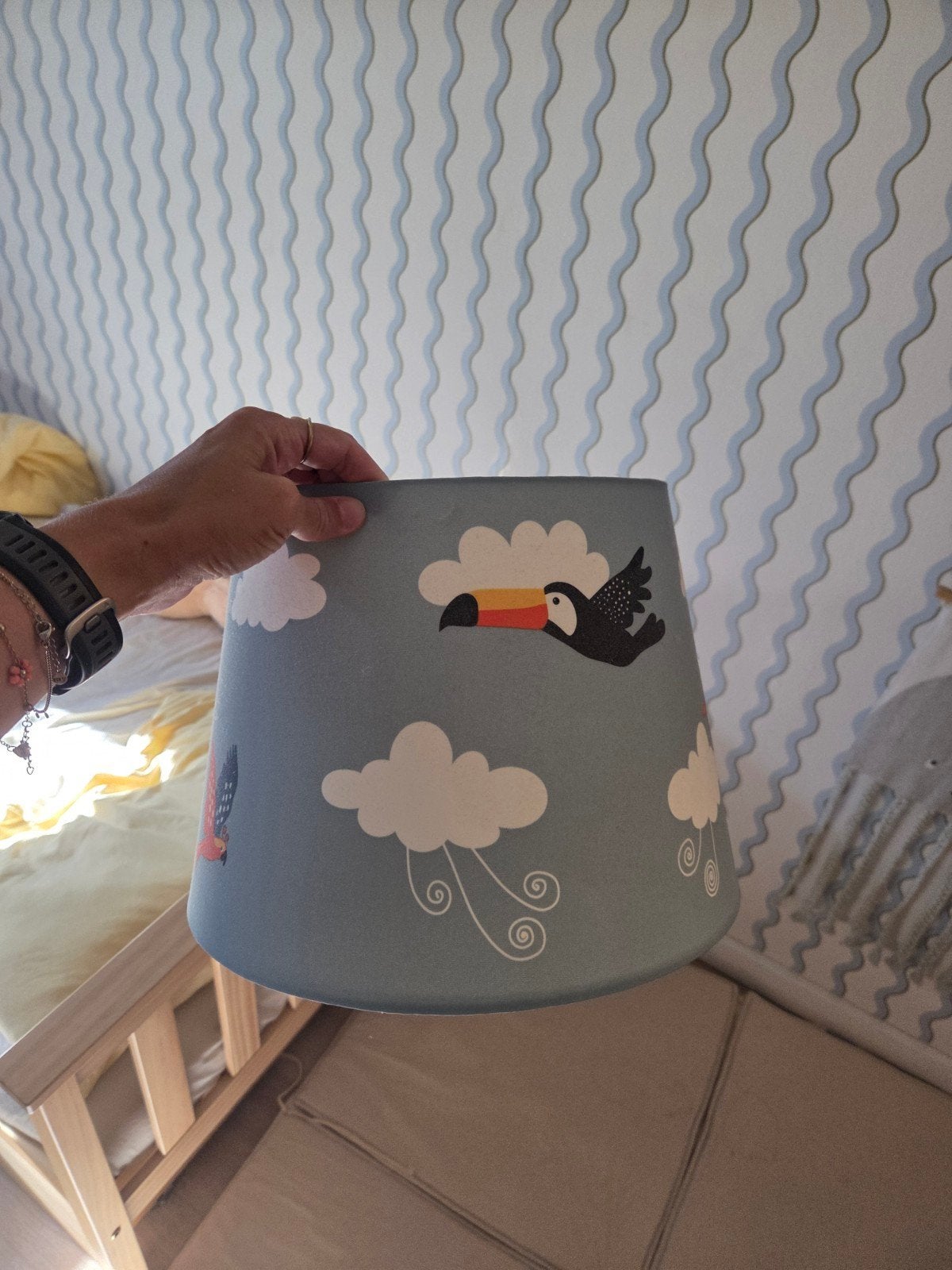 Ikea hanglamp kinderkamer met dierenprint (toekan), Huis en Inrichting, Gebruikt, Textiel, Kinderlijk, Speels, Dierenprint, E27 (groot)