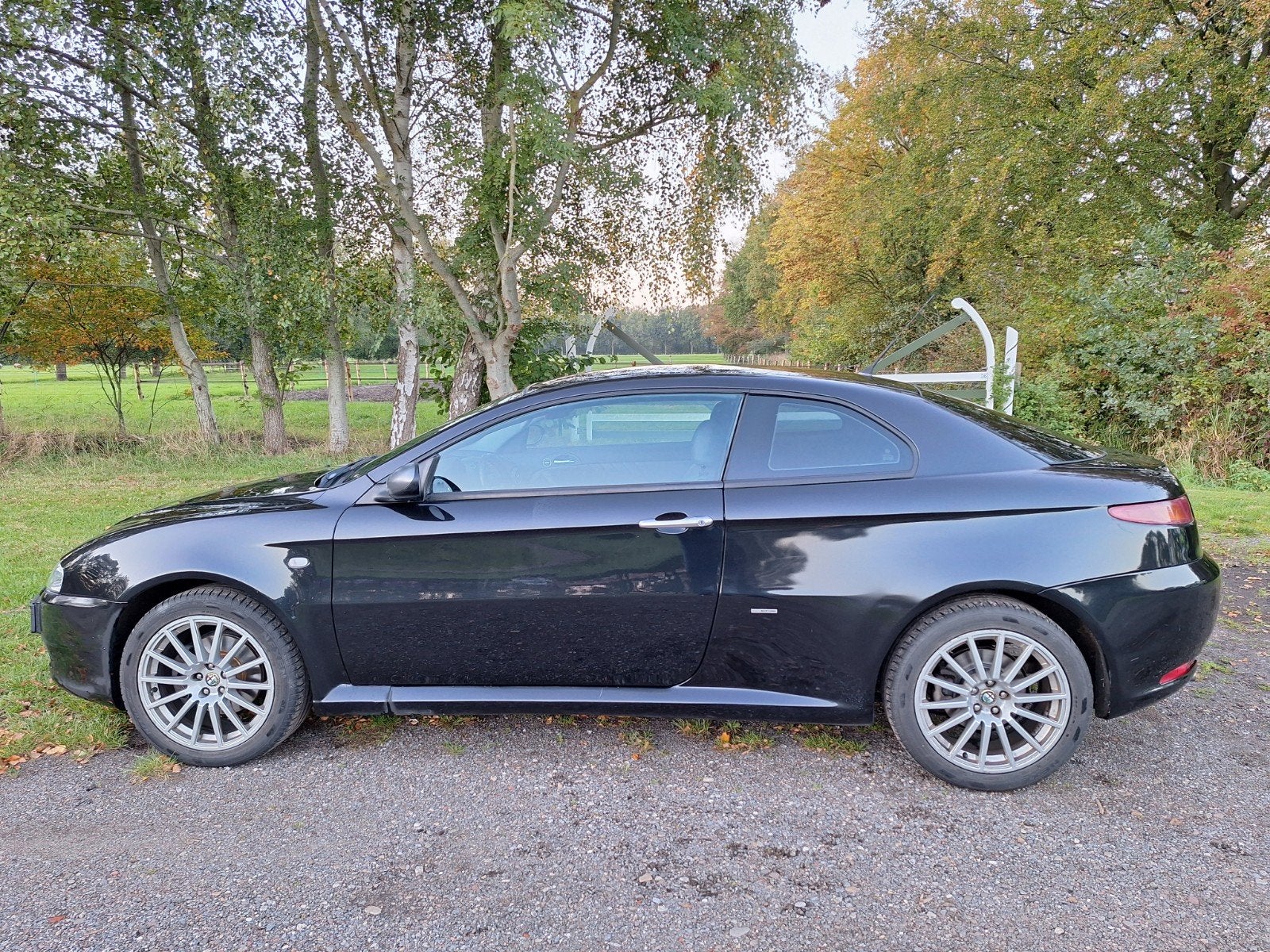 Alfa Romeo GT 1.9 JTD 175pk 309Nm, Auto's, Voorwielaandrijving, Dealer onderhouden, 4 cilinders, Zwart