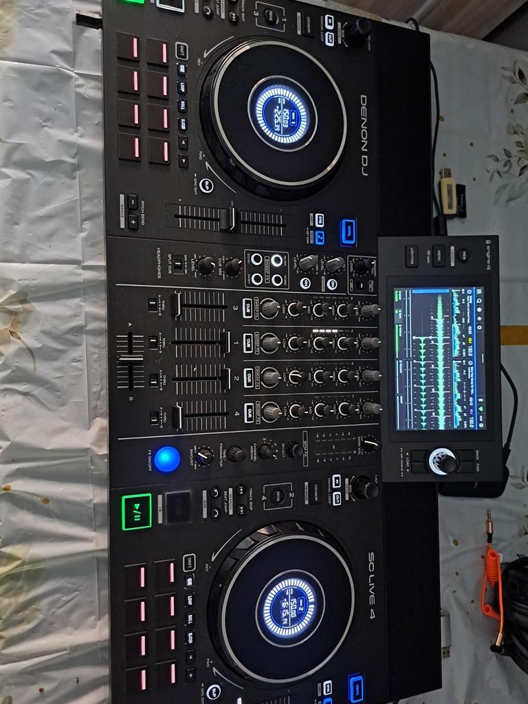 Denon DJ SC Live 4 DJ-set met UDG hoes, Ophalen of Verzenden, Zo goed als nieuw, Dj-set, Denon