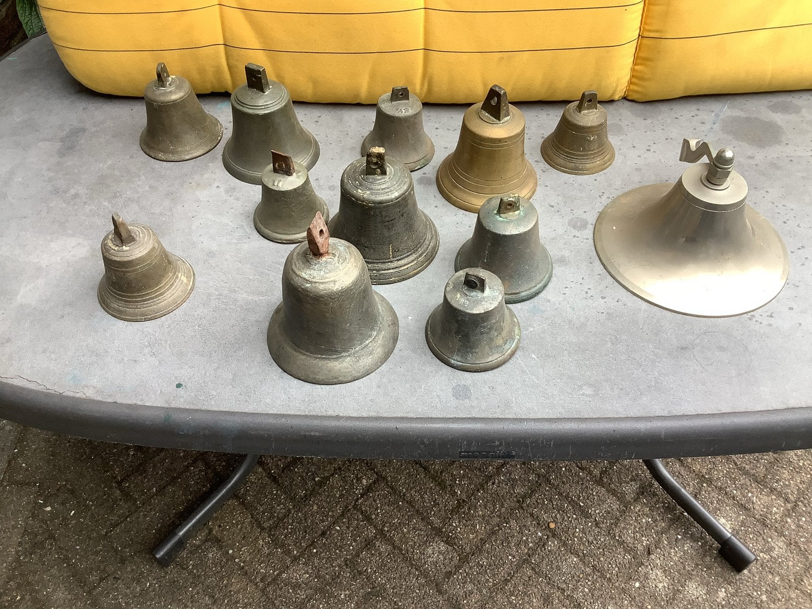 Verzameling Antieke Koperen Bellen: Deurbellen, Winkelbellen, Ophalen of Verzenden