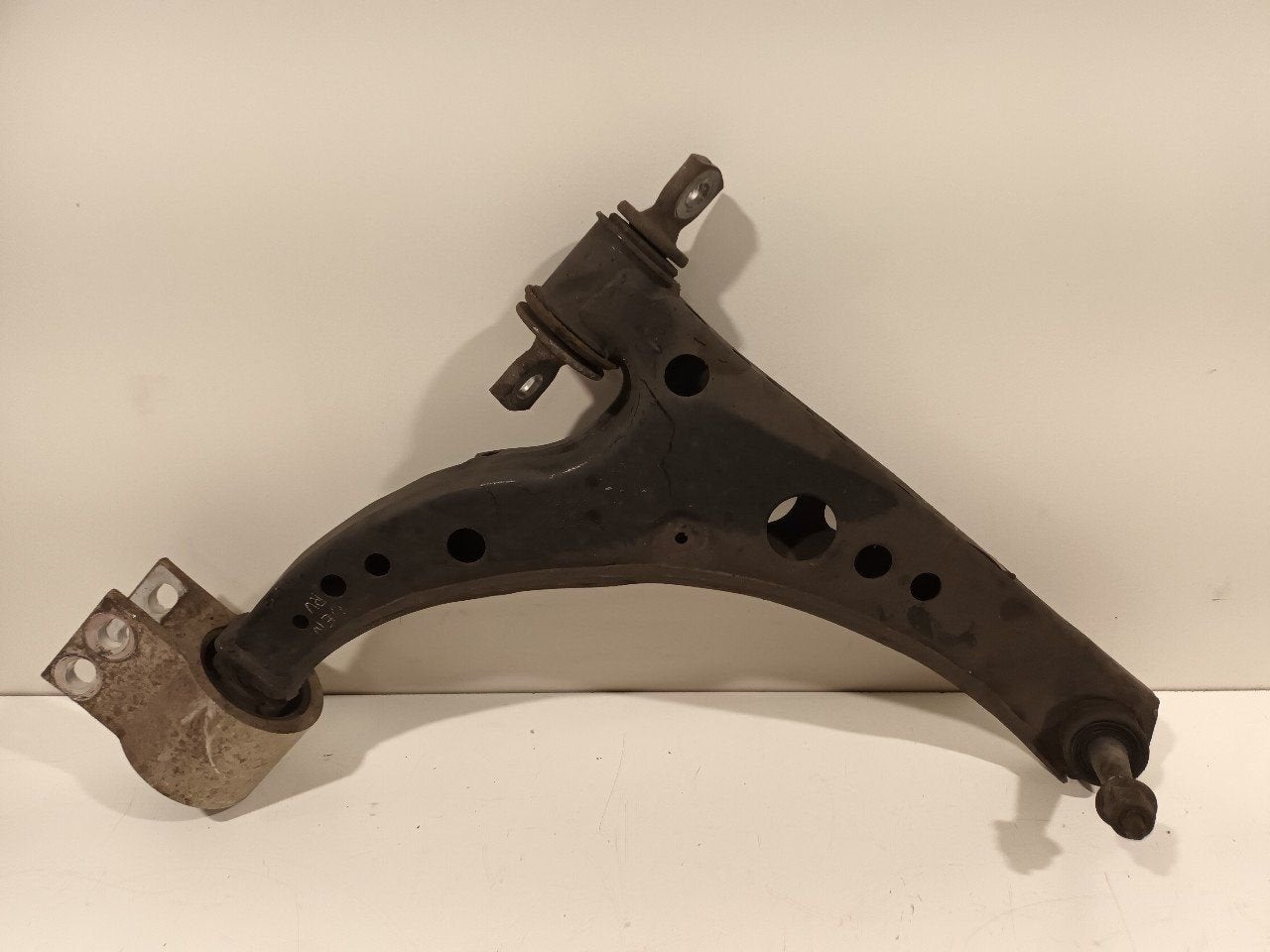 Draagarm rechts voor Opel Astra, Onderdelen@venauto.nl, Van der Ven Autorecycling B.V., Gebruikt, Ettenseweg 76, 4706 PB Roosendaal, The Netherlands