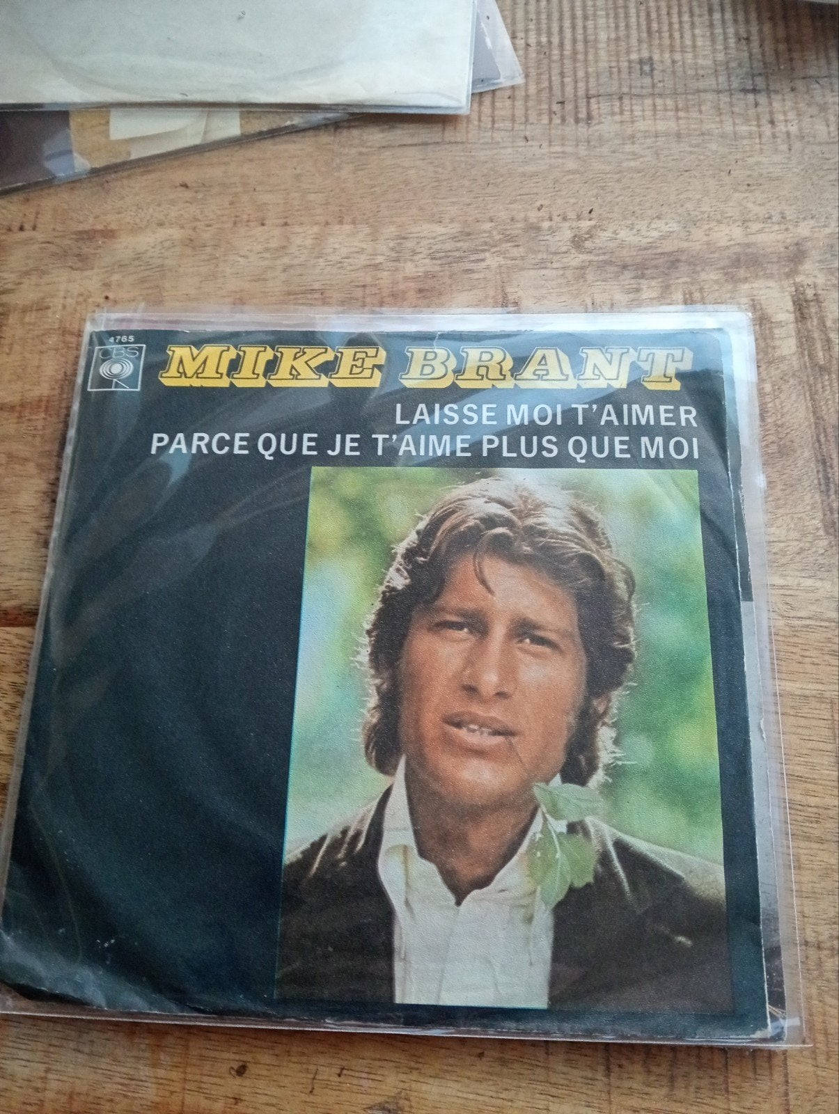 Mike brant - laisse moi t aimer, Ophalen of Verzenden, Zo goed als nieuw, Pop