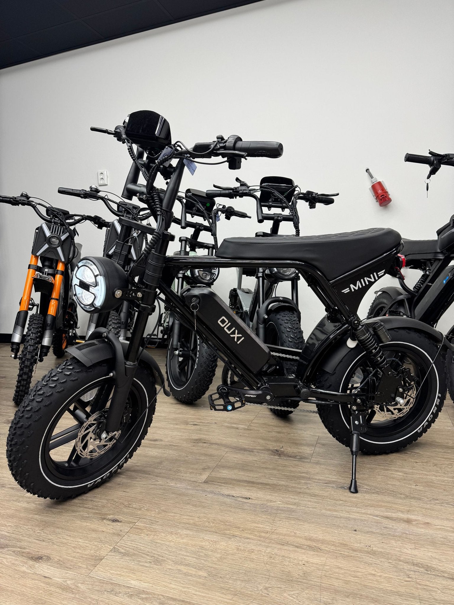 V8 Ultra Mini + Accesoires Nieuw | Garantie Onderhoud Actie, Overige merken, -, -, Nieuw