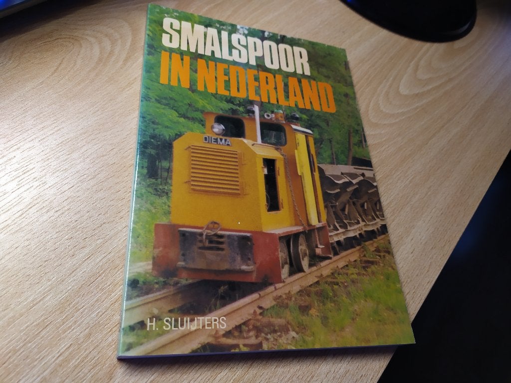 Smalspoor in Nederland - H. Sluijters, Ophalen of Verzenden, Gelezen, Trein