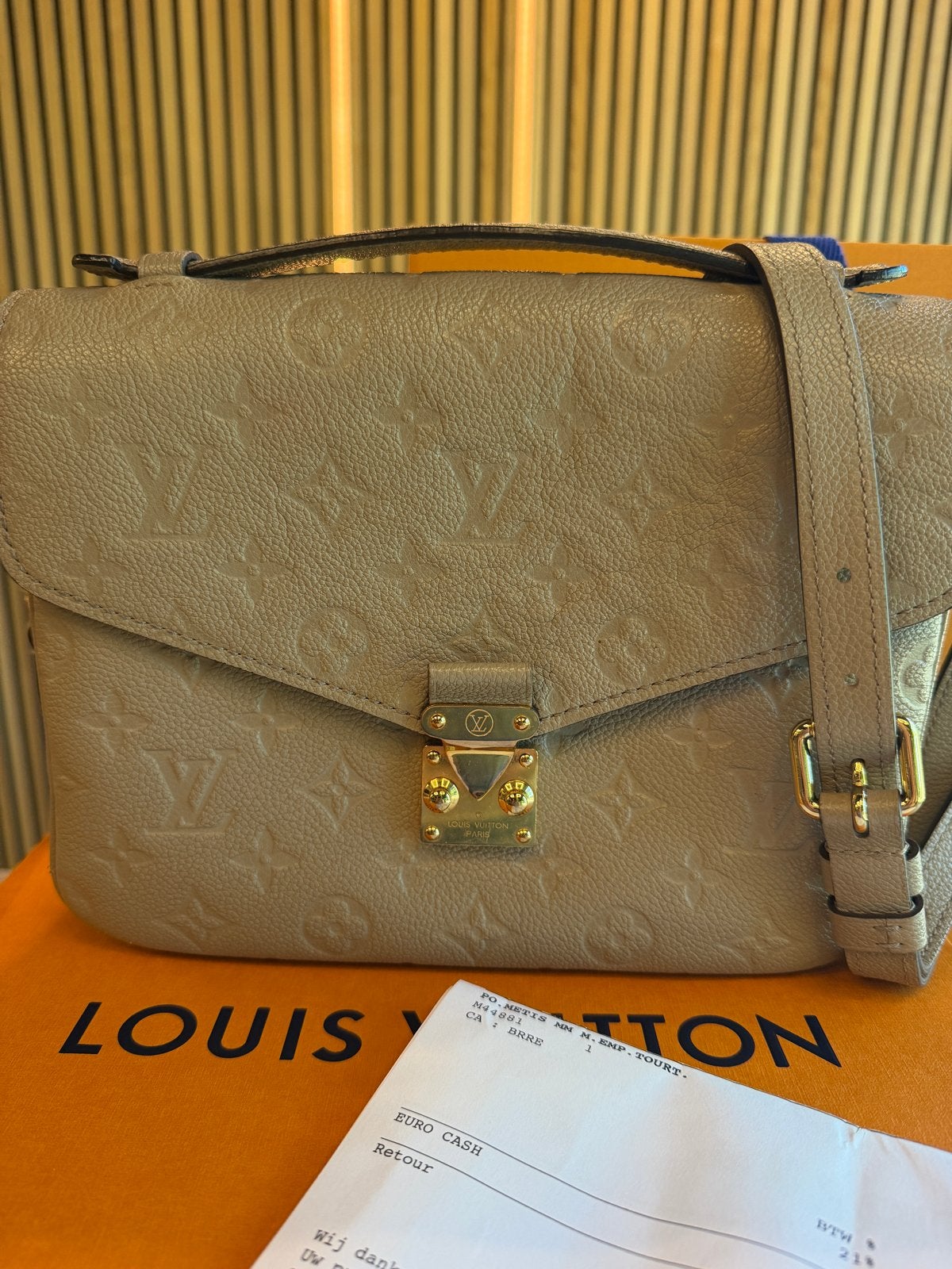 Louis Vuitton Pochette Metis 2022 - Zeer Goede Staat, Beige, Overige typen, Zo goed als nieuw, Louis Vuitton