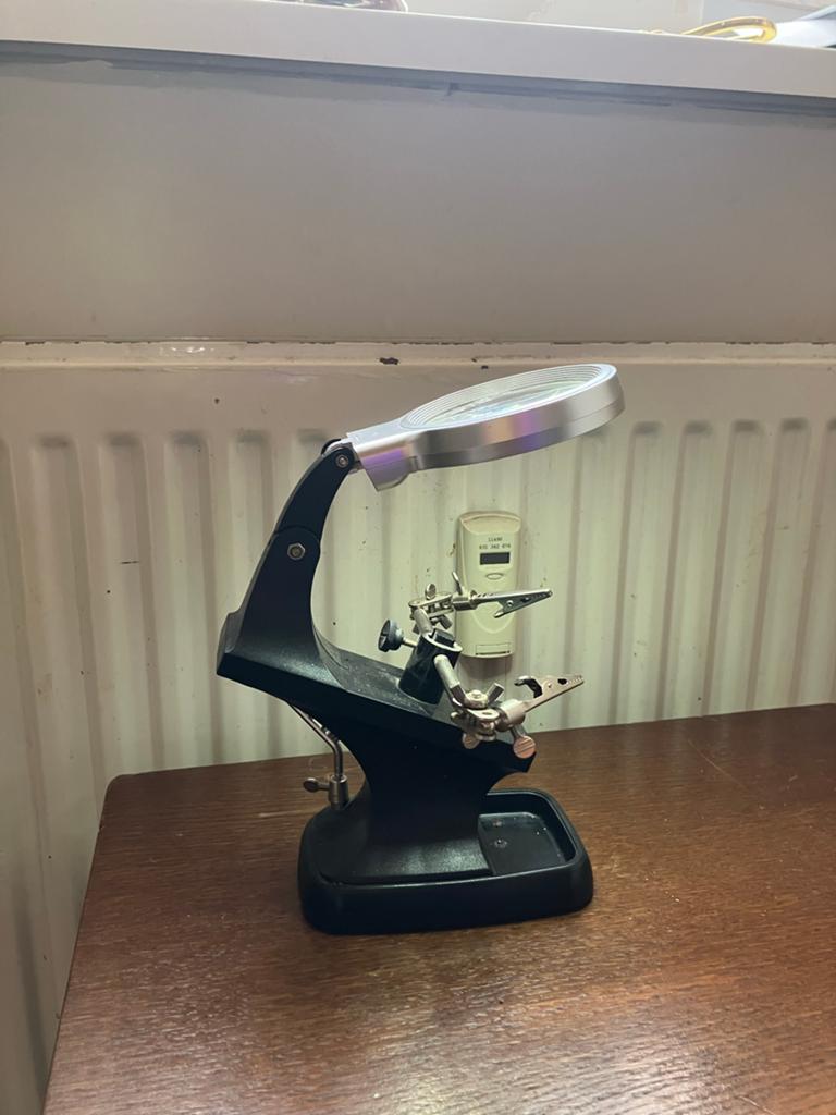 Loeplamp met Soldeerhouder en Klemmen, Hobby en Vrije tijd, Ophalen of Verzenden, Gebruikt, Loeplamp