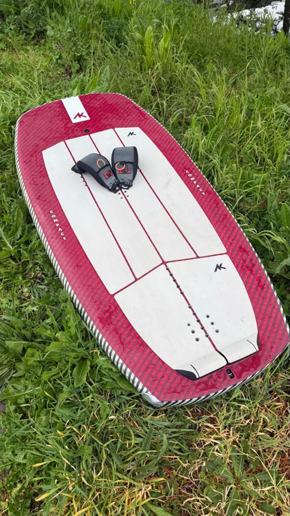 AK Compact Foilboard 4'10" 85L - Ideaal voor Wingfoilen, Watersport en Boten, Wingsurfen, Ophalen, Gebruikt, Wingsurf-board