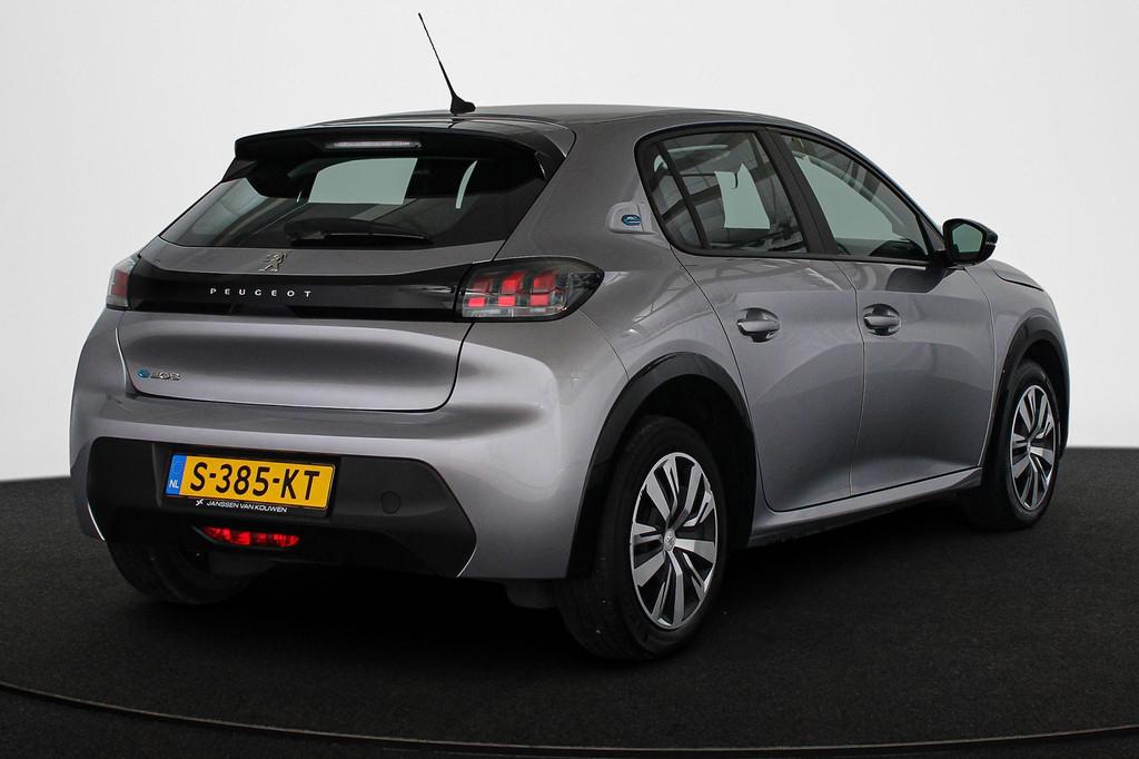 Peugeot e-208 EV Active 50 kWh SOH 100% Stoelverwarming Navi, Gebruikt, Stoelverwarming, Origineel Nederlands, 315 min