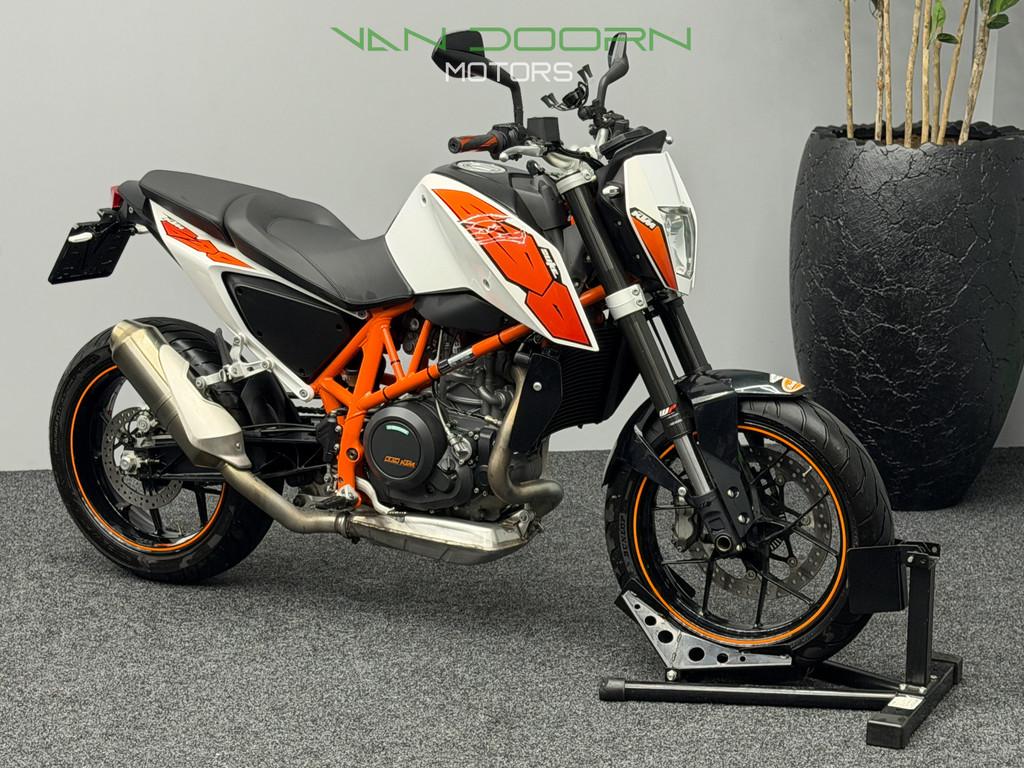KTM 690 Duke | 17 DKM | 2016 | Garantie | Korte kentekenplth, Motoren, Info@vandoornmotors.nl, Kraaivenstraat 23-5
5048AB  TILBURG, NL