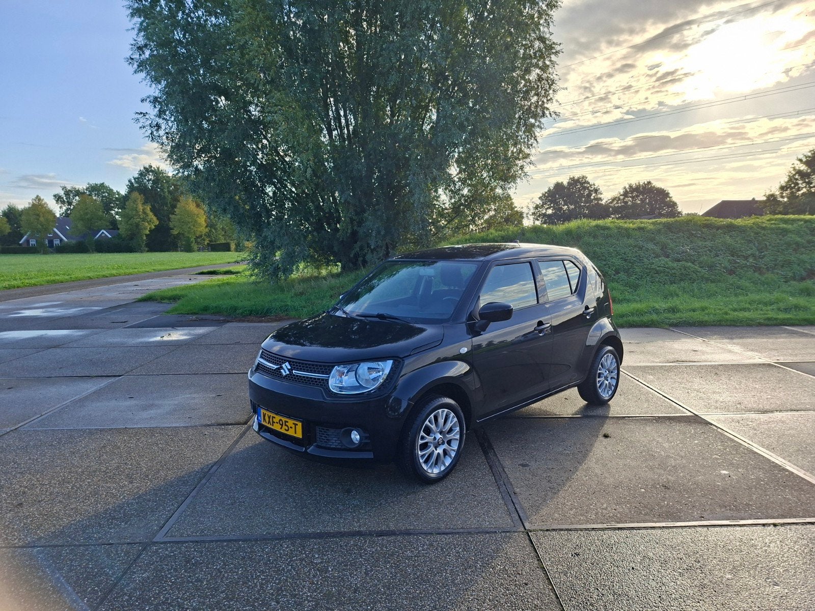 Suzuki Ignis 1.2 Dualjet 62000 km bj 2018, Stof, 4 cilinders, Zwart, Bedrijf