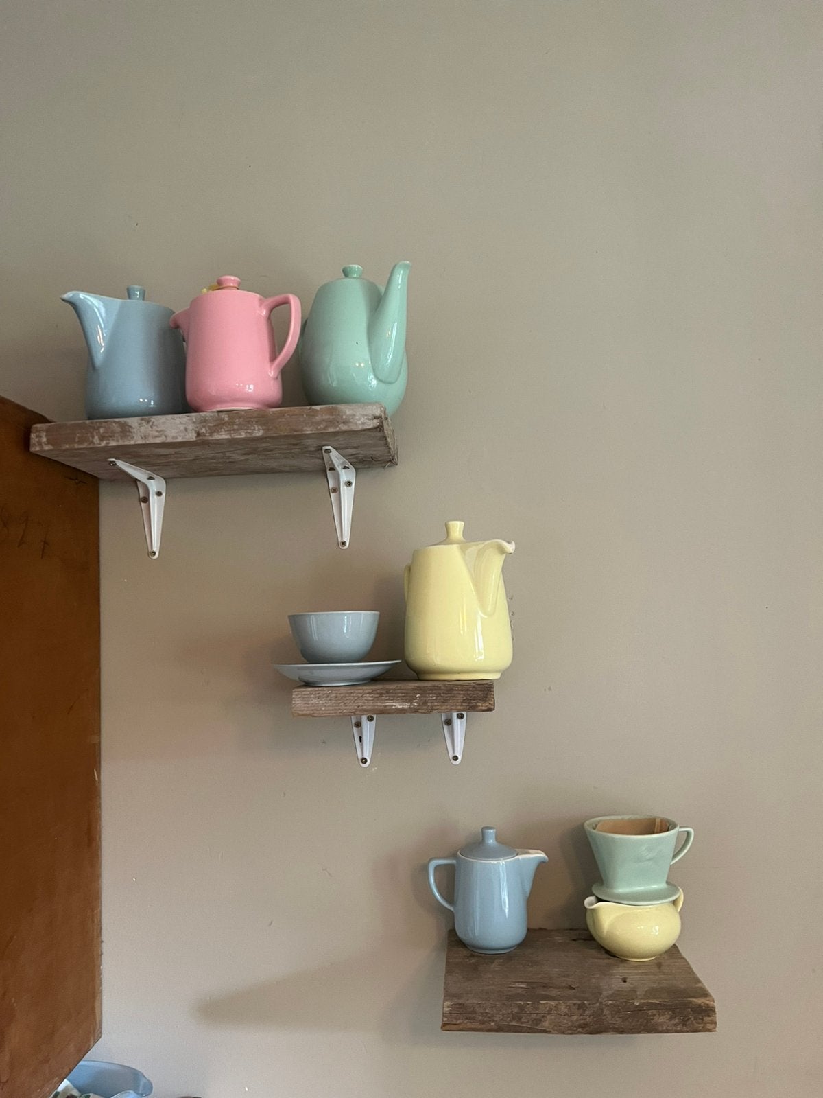 Allerlei pastel jaren 50 60 servies vintage bijna antiek, Antiek en Kunst, Antiek | Servies los, Ophalen of Verzenden