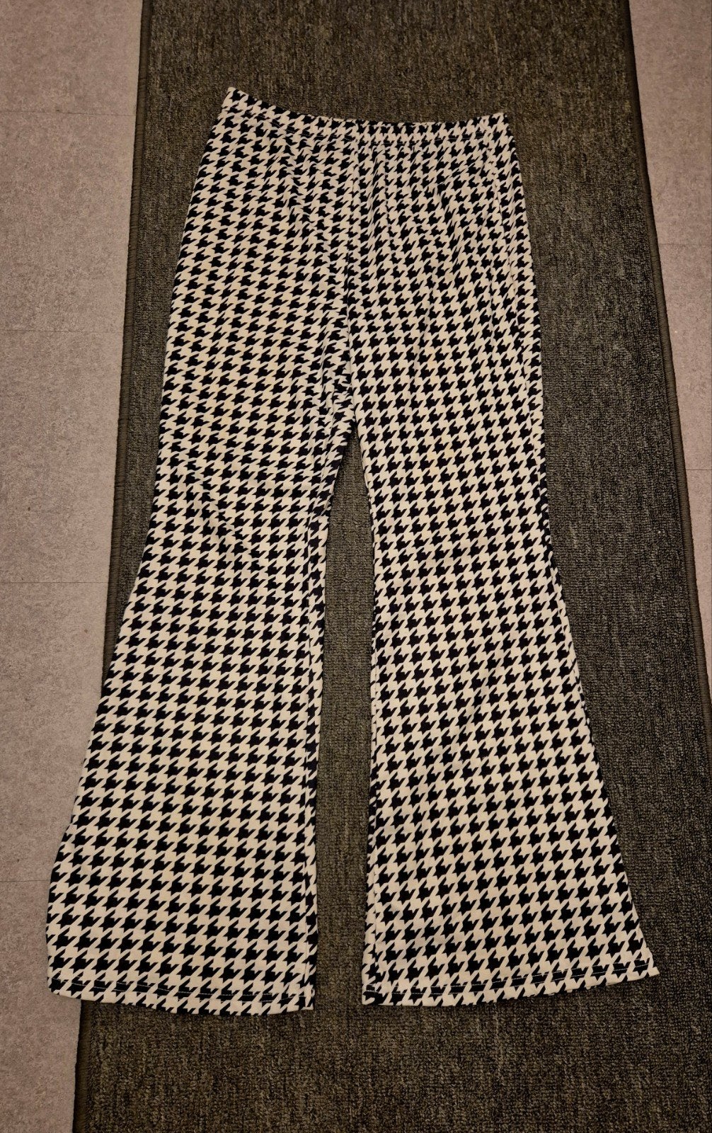 Nieuwe Zwart/Wit Legging met Wijde Pijpen, Maat 38/40 (M), Zwart, Nieuw, Ophalen of Verzenden