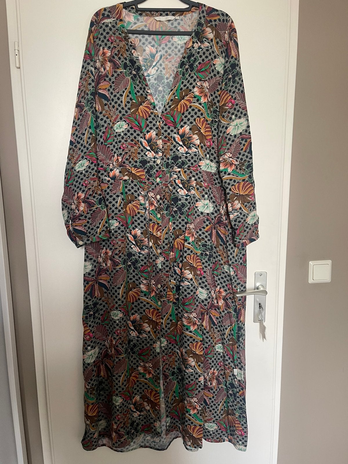Didi lange kleurige jurk maat 46, Kleding | Dames, Jurken, Zwart, Maat 46/48 (XL) of groter, Ophalen of Verzenden, Zo goed als nieuw