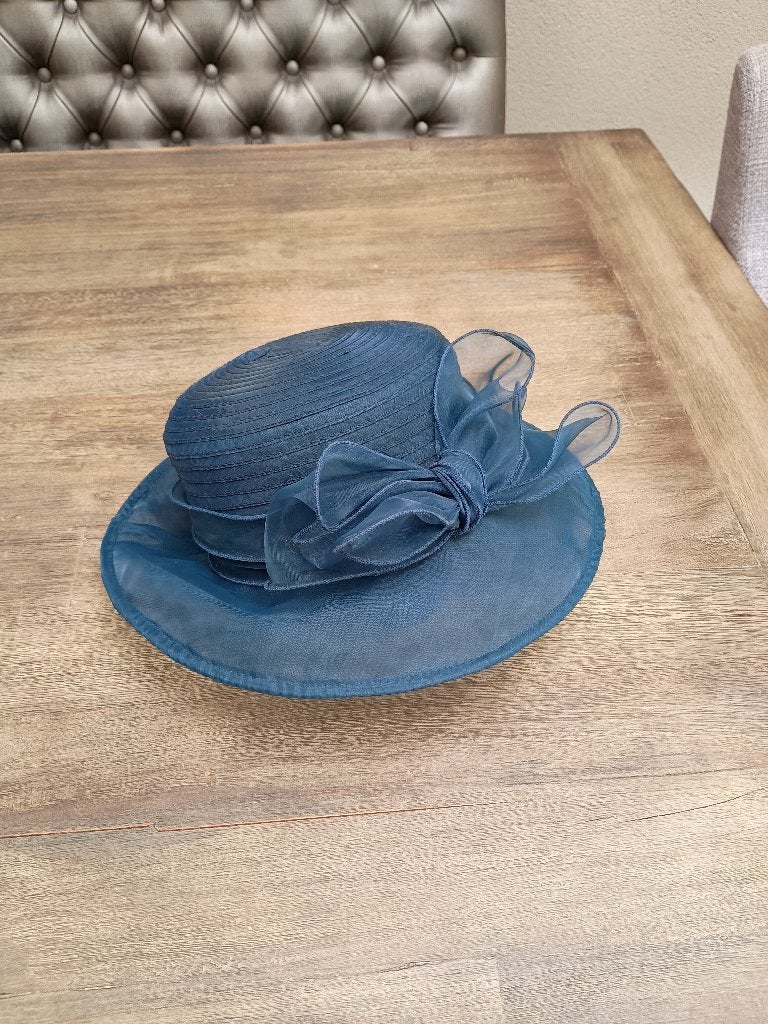 Blauwe hoed, Orig, Ophalen, Gedragen
