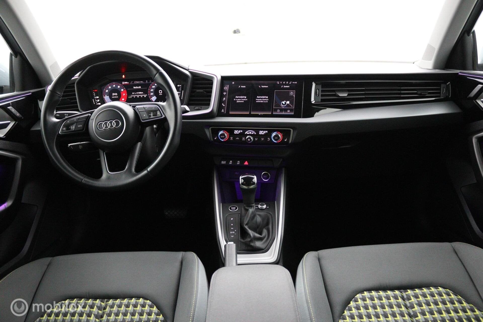 Audi A1 Sportback 40 TFSI S line | APPLE CARPLAY | STOELVERW, Stof, Euro 6, 4 cilinders, 1984 cc