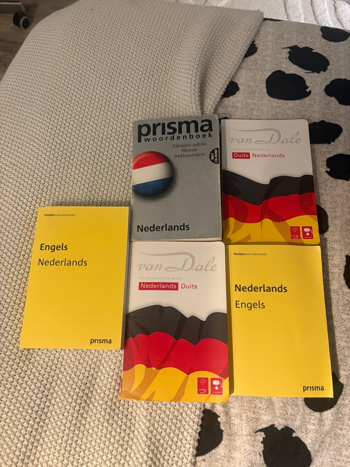 Prisma en Van Dale woordenboeken Nederlands en Duits, Boeken, Woordenboeken, Ophalen of Verzenden, Gelezen, Prisma of Spectrum