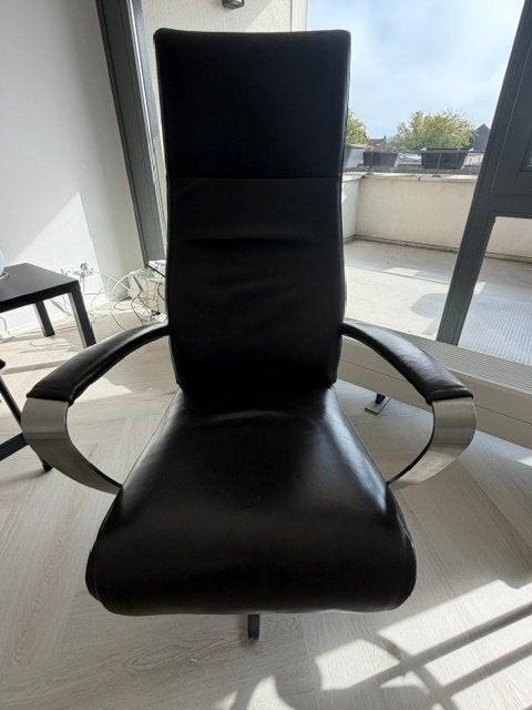 Luxe elektrisch verstelbare relaxfauteuil, Ophalen, Gebruikt, 75 tot 100 cm, Leer