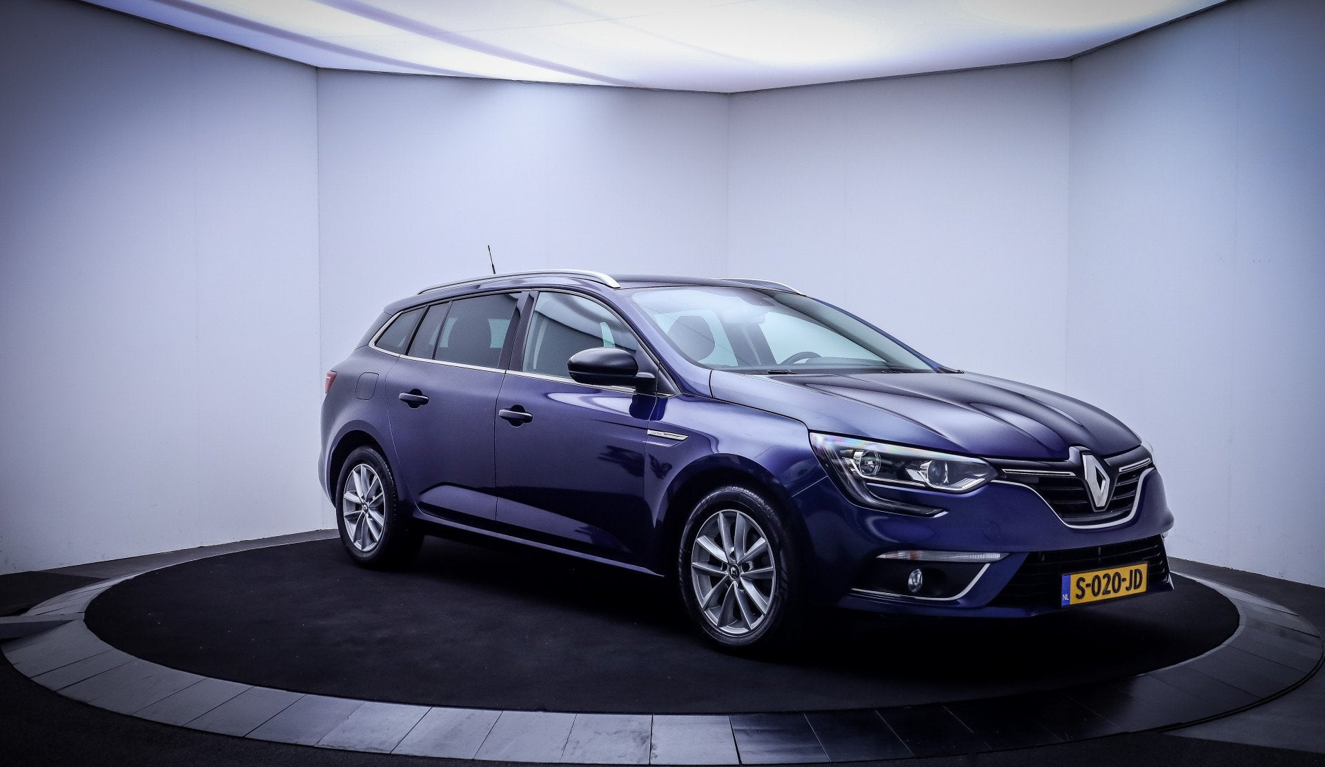 Renault Mégane Estate 1.2 TCe LIMITED CARPLAY | NAVI | DAB, Gebruikt, 4 cilinders, Blauw, 1198 cc