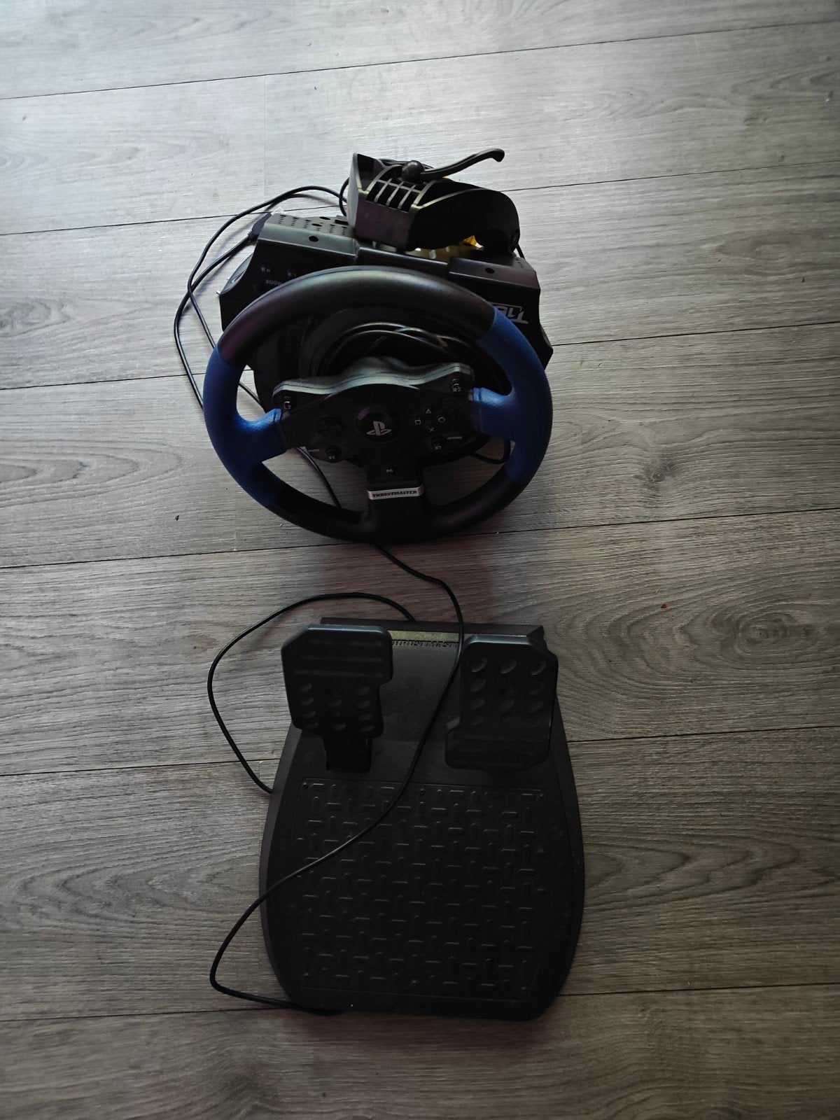Thrustmaster T150 racestuur en pedalen voor PlayStation/PC, Ophalen, Racestuur, Gebruikt, Force feedback