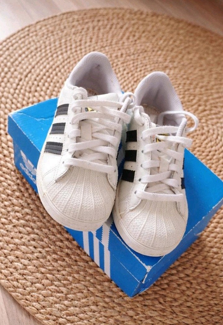 Adidas schoenen superstar, Ophalen of Verzenden, Zo goed als nieuw, Jongen of Meisje, Schoenen