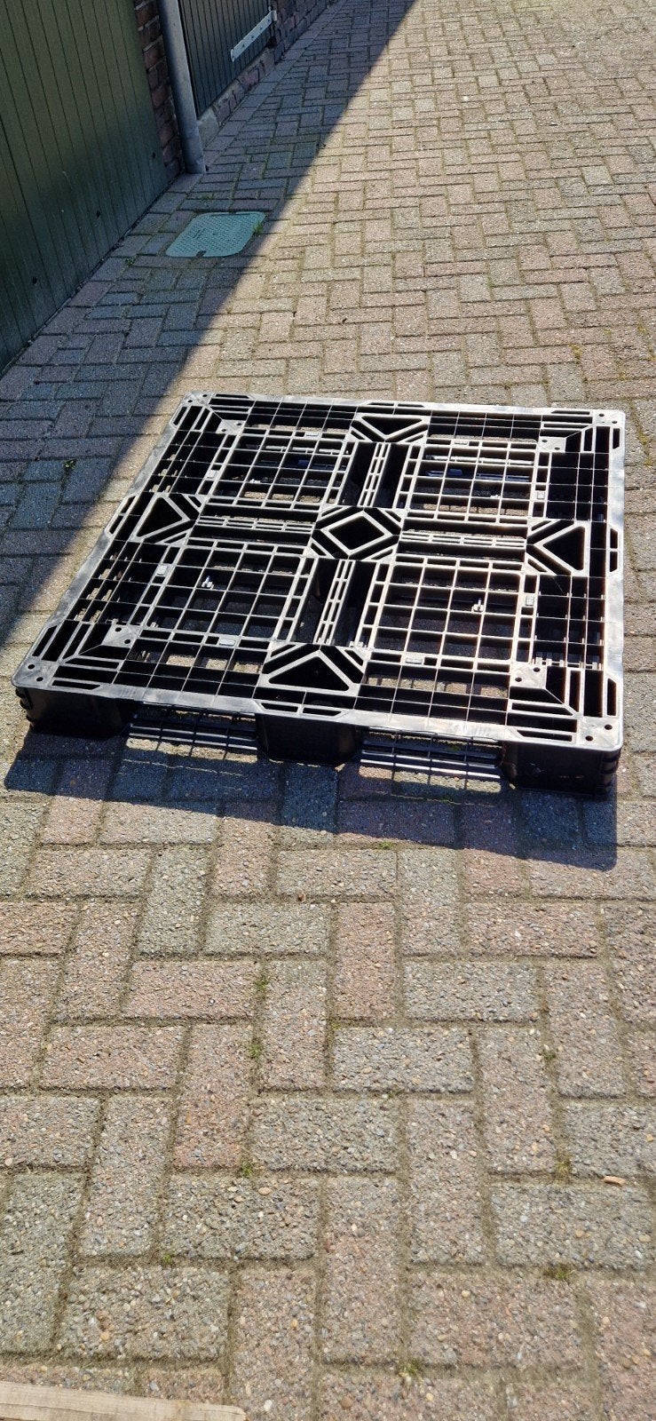 Plastic pallet, Ophalen