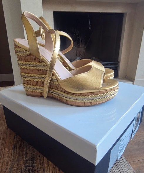 Gouden Kurt Geiger sandalen maat 38, Kleding | Dames, Overige kleuren, Zo goed als nieuw, Kurt Geiger, Sandalen of Muiltjes
