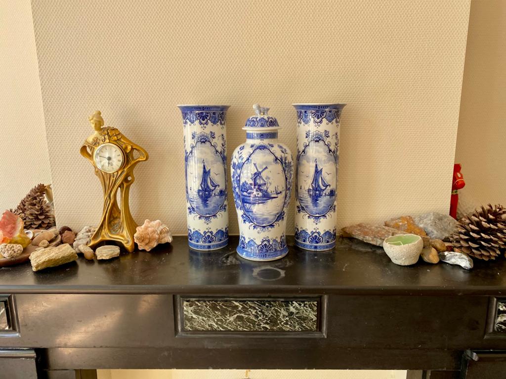 Delfts Blauw vazen set - Molen en zeilschip decor, Antiek en Kunst, Ophalen of Verzenden