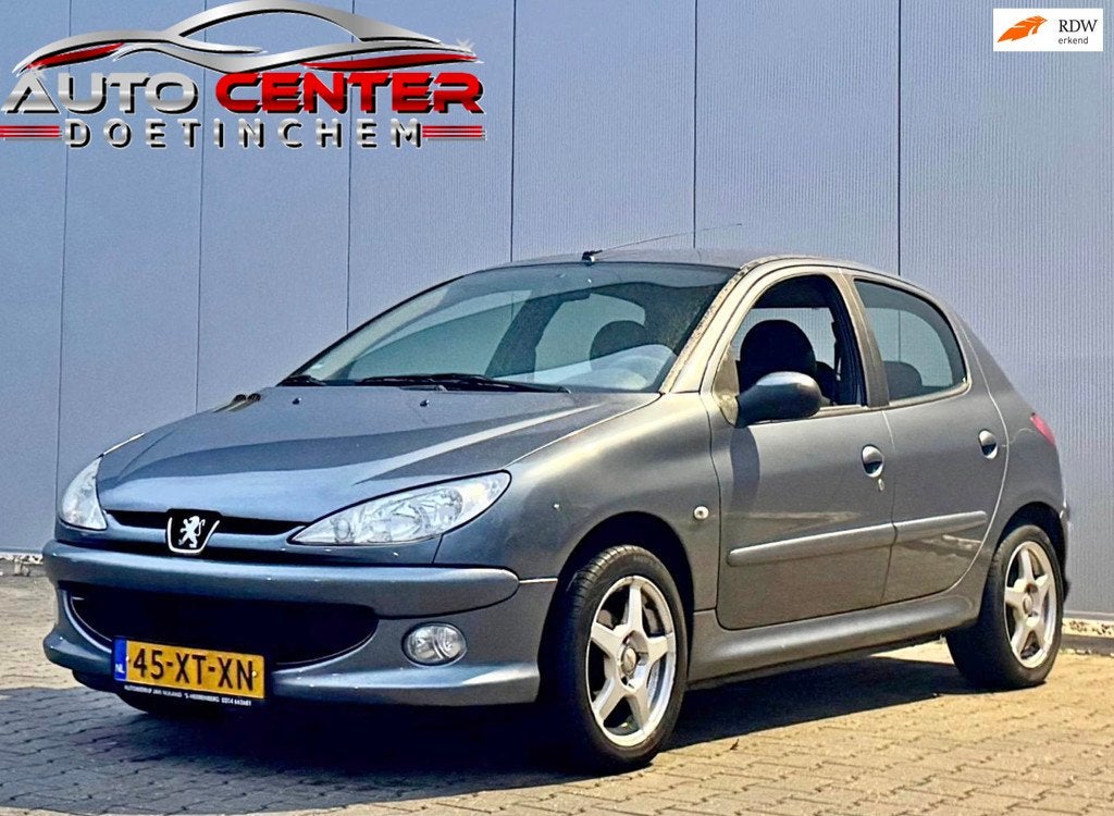 Peugeot 206 1.4 Forever Airco Trekhaak, Auto's, Peugeot, Bedrijf, Te koop, ABS, Airbags, Airconditioning, Centrale vergrendeling