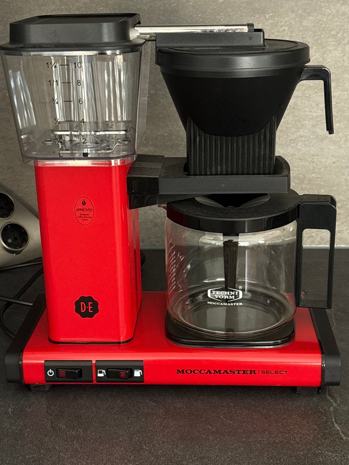 Moccamaster Select Koffiezetapparaat Rood - Zo goed als nieu, Afneembaar waterreservoir, 10 kopjes of meer, Koffiemachine, Gemalen koffie