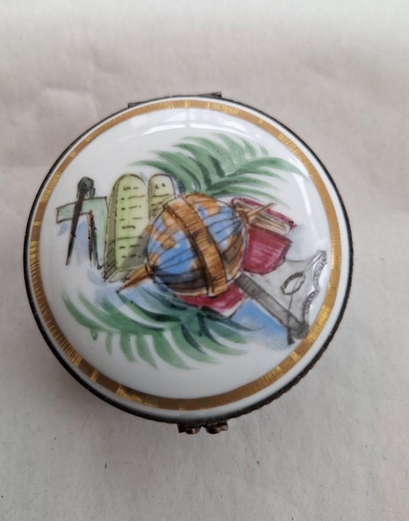 Antieke Limoges Vrijmetselaar Pillendoosje, Ophalen of Verzenden