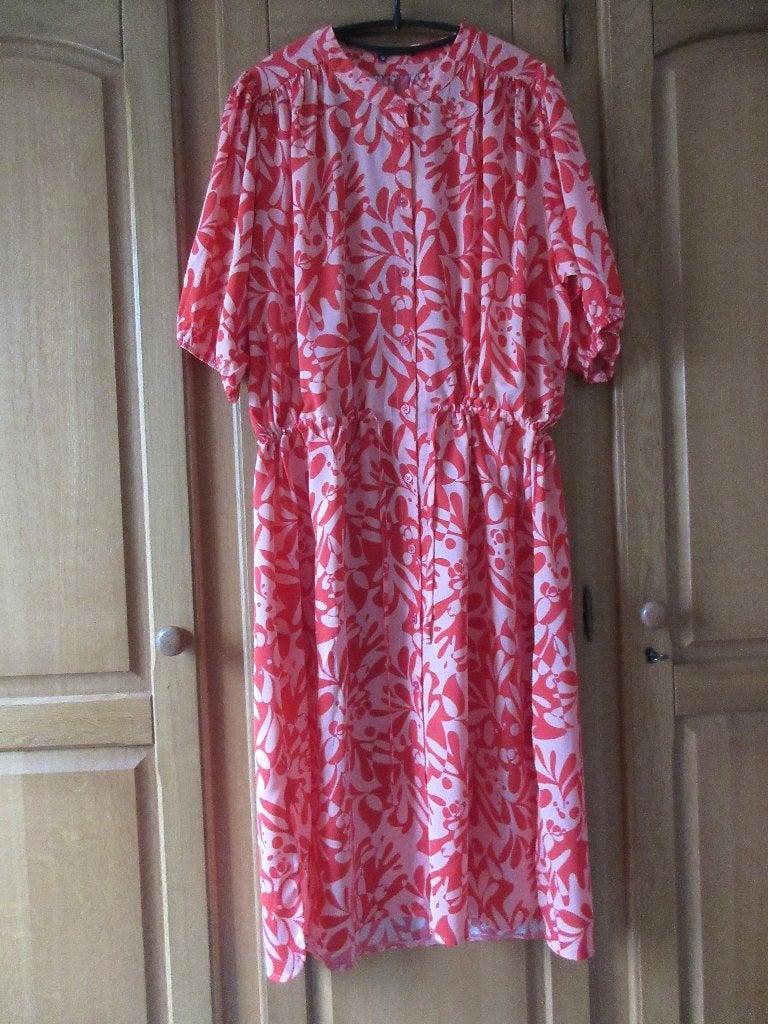 Oranje doorknoop jurk maat 40 Nieuw € 5,00, Maat 38/40 (M), Nieuw, Oranje, Ophalen of Verzenden