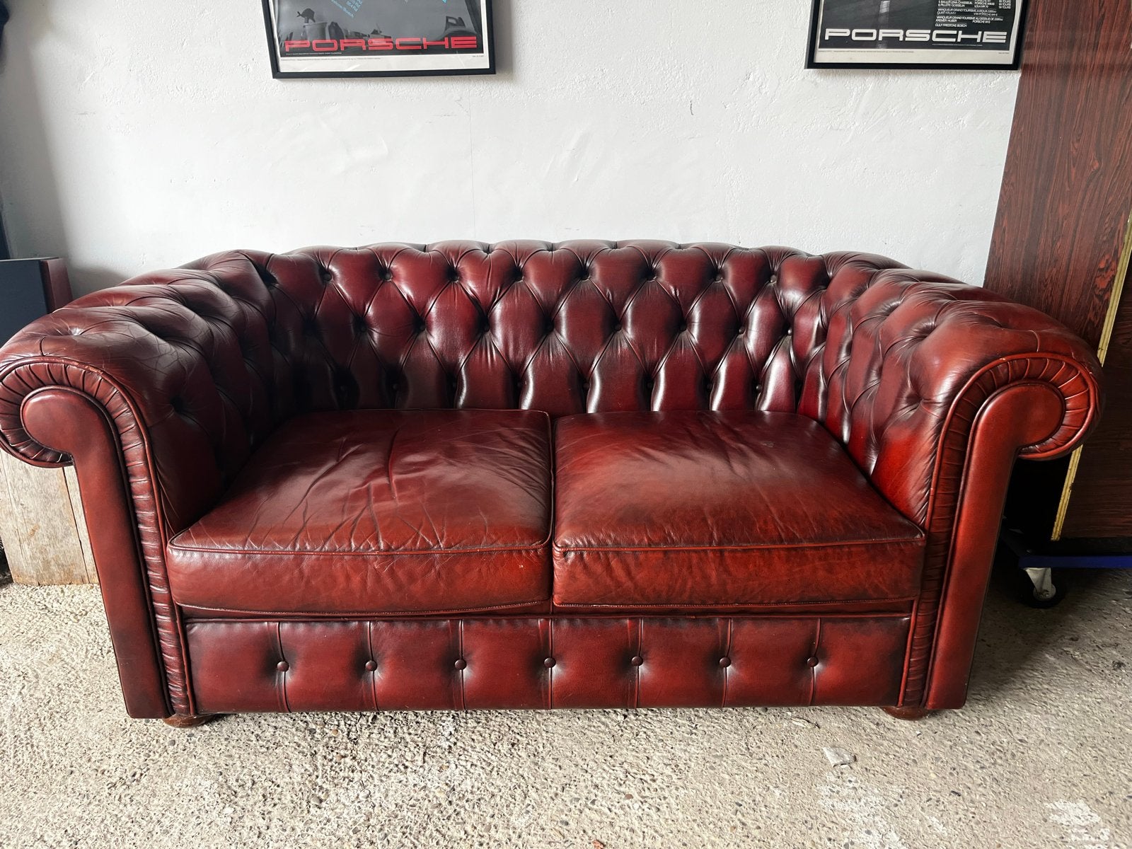 Laatste kans! Chesterfield 2-zits bank in goede staat, Ophalen, Gebruikt, Tweepersoons, Rechte bank