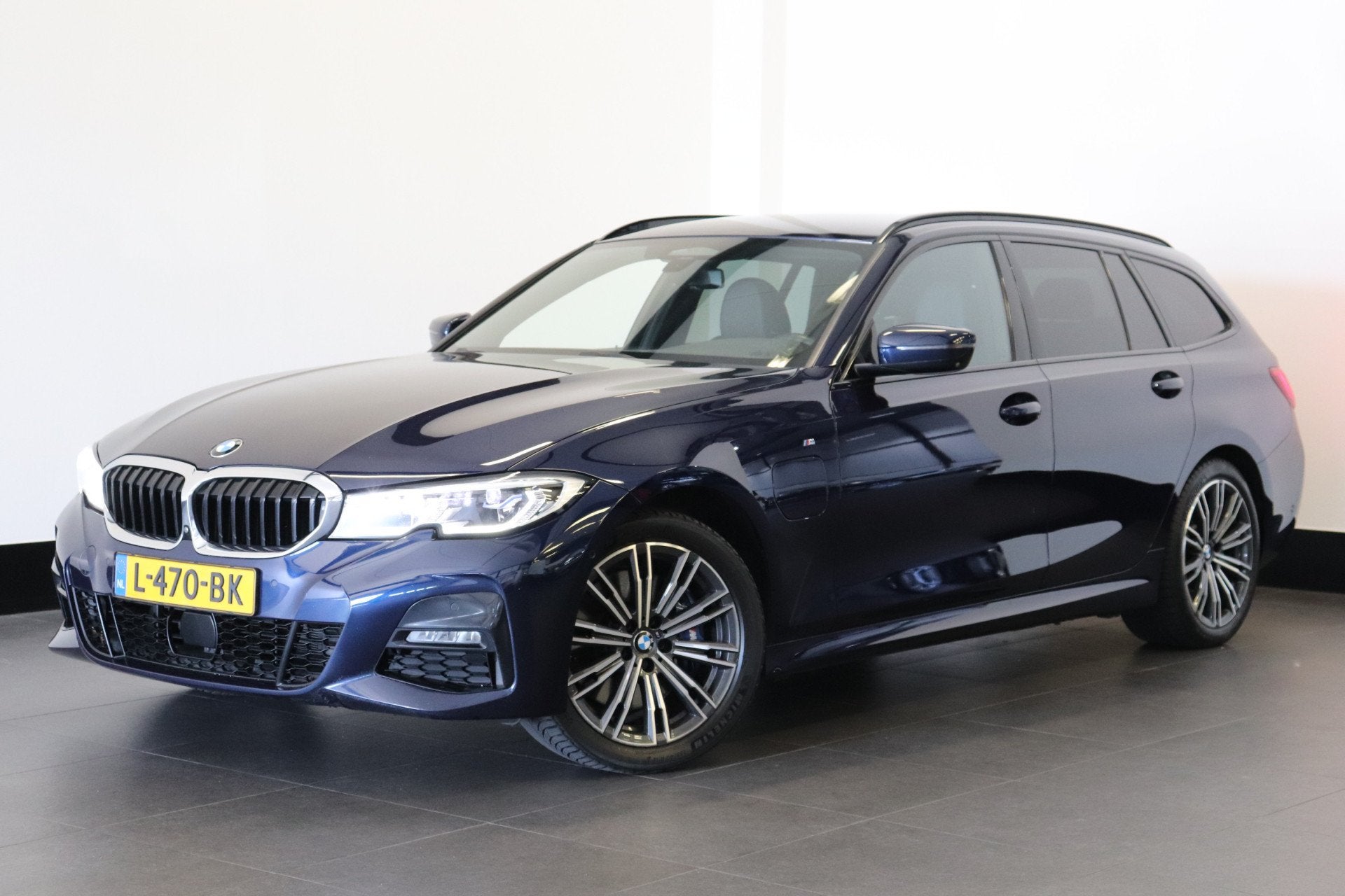 BMW 3 Serie Touring 330e xDrive High Executive | H&K Audio |, Auto's, BMW, 1998 cc, Gebruikt, 4 cilinders, 1865 kg