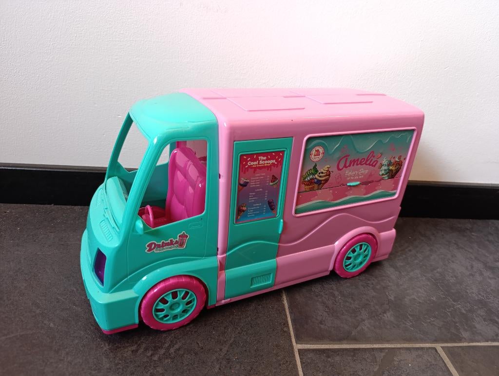 Ijscowagen met eten, tafel en poppetjes, Ophalen of Verzenden, Zo goed als nieuw, Poppenhuis