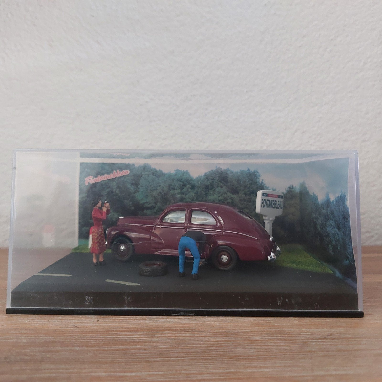 Altaya La Peugeot 203 La Crevaison Diorama(La Route Bleue), Ophalen of Verzenden, Nieuw, Auto, Overige merken